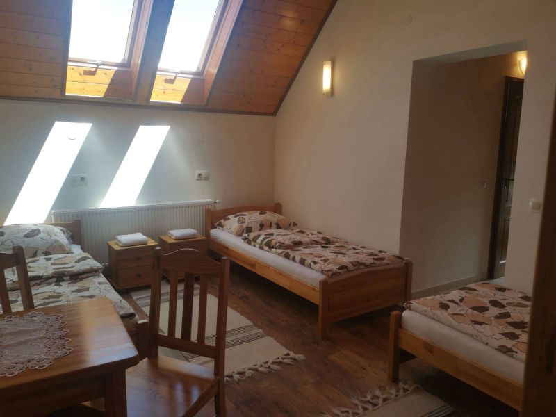 Kemencés Vendégház tetőtéri szoba