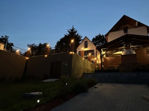 Kemencés Vendégház, Látványpince, Borterasz Császta